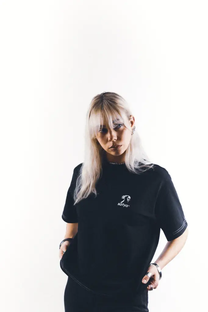 Satya Black Tee-Shirt